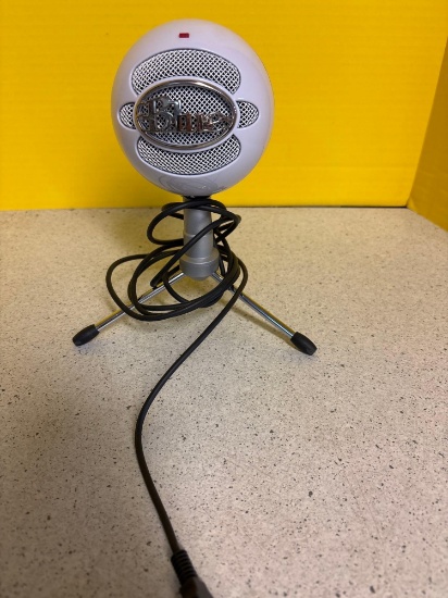 LOGITECH Blue white snowball USB speaker, working