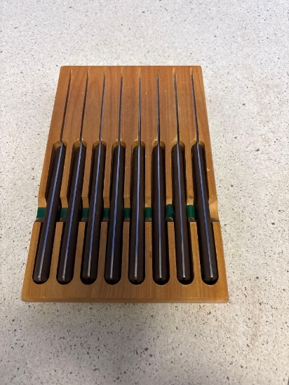 CUTCO 47 Steak knife set, 8 knives in wooden rack