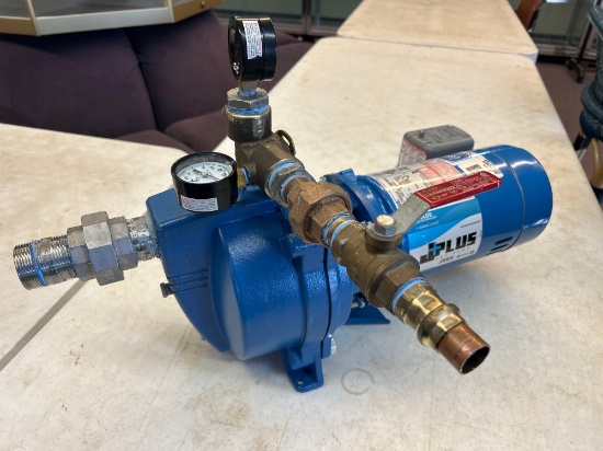 Gould 1/2 hp 115/220 volt jet pump like new