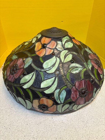 Stained glass lampshade, 19 1/2 inch diameter
