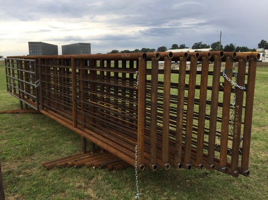 (10) 24' CATTLE PANELS W/ GATE;