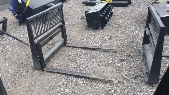 UNUSED MID-STATE 48" FORK SET;