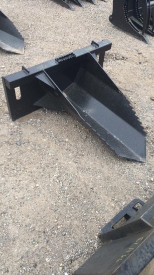 UNUSED MID-STATE SPADE BUCKET;