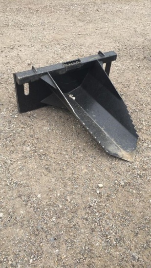UNUSED MID-STATE SPADE BUCKET;
