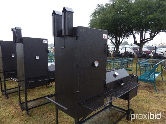 20" OCTAGONAL BBQ WITH FIRE BOX AND SMOKER;