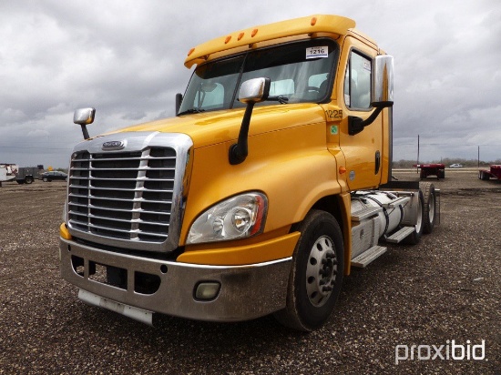 2013 FREIGHTLINER CASCADIA TRUCK TRACTOR;