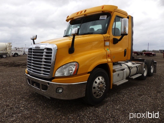 2013 FREIGHTLINER CASCADIA TRUCK TRACTOR;