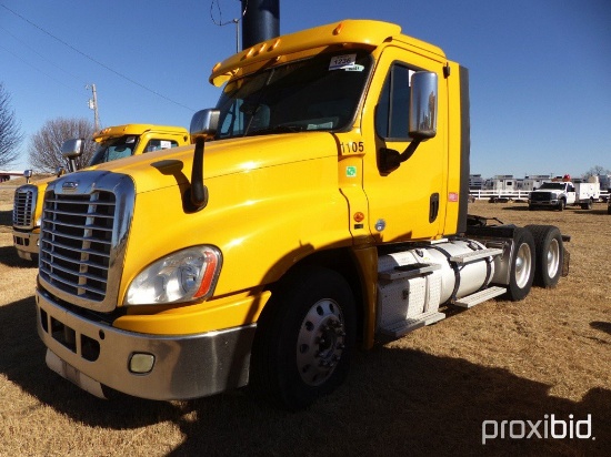 2012 FREIGHTLINER CASCADIA TRUCK TRACTOR;