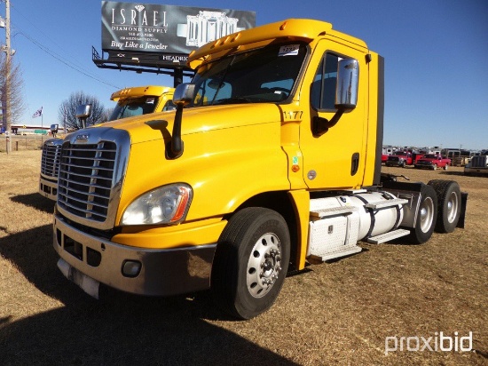 2013 FREIGHTLINER CASCADIA TRUCK TRACTOR;