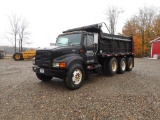 1996 INTERNATIONAL 4900 DUMP TRUCK;