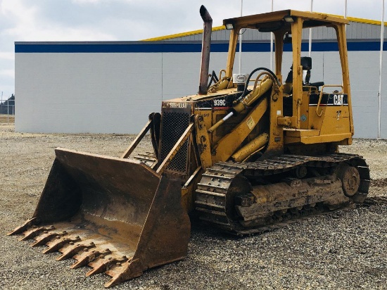 2001 CATERPILLAR 939C CRAWLER LOADER;