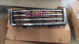 UNUSED GMC SIERRA GRILLE;