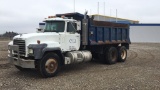 1997 MACK RD688S T/A DUMP TRUCK;