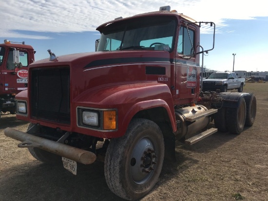 2001 MACK CH613 T/A TRUCK TRACTOR;