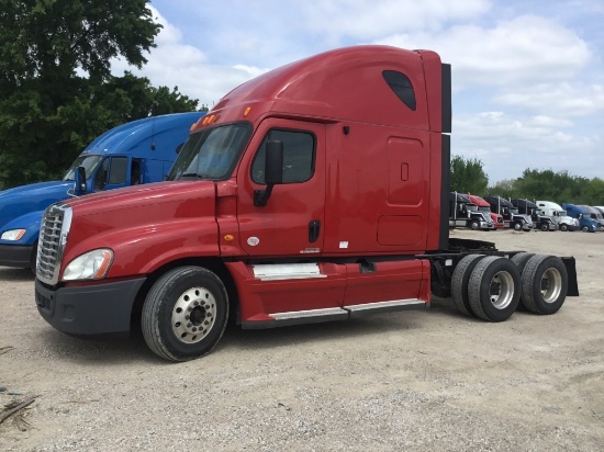 2012 FREIGHTLINER CASCADIA SLEEPER T/A TRUCK TRACT