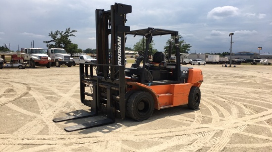 DOOSAN D70S-5 13,550 LBS FORKLIFT