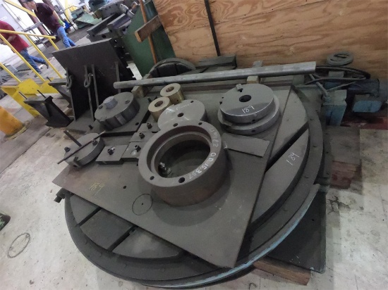 ROTATING TOOL TABLE