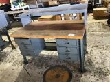 WORKBENCH W/DRAWERS