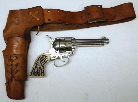 Mattel Shootin' Shell Fanner Toy Cap Gun, Missing Medallion in Grip w/Mattel Shootin' Shell Leather