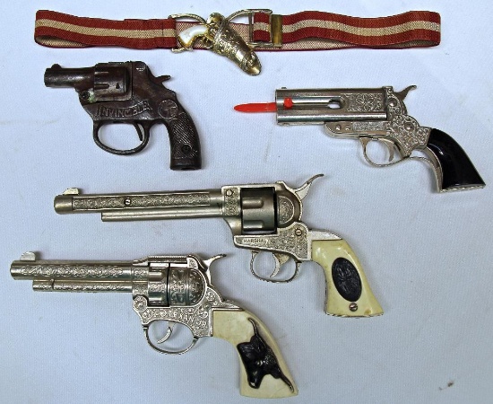 Mixed Lot Cap Guns - Cast Iron Kilgore Invincible (does not Fire), Hubley Texas Ranger, Hubley