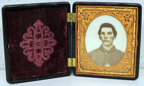 Young Civil War Soldier Tin Type Photo in Case