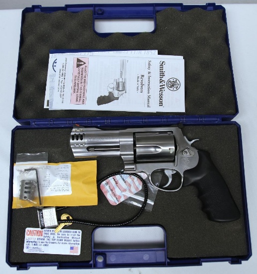 Smith & Wesson Model 500 .500 S&W Revolver 4" Bbl Original Hard Case Missing One Buckle Lightly Used