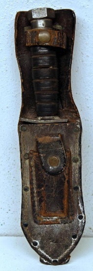 WWII U.S. Camillus Fighting Knife in Sheath