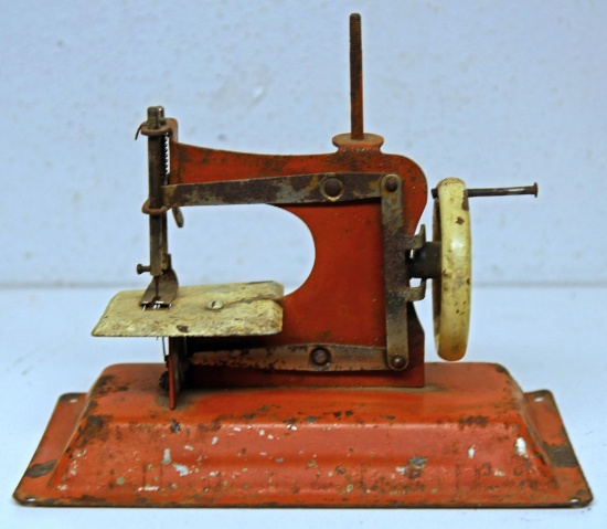 Child's Toy Sewing Machine "Gateway Junior, Gateway Engineering Co., Chicago, Illinois"