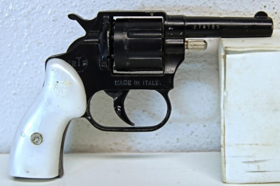 RTS Model 1986 .22 Cal. Double Action Revolver Starting Pistol Made in Italy SN#274133