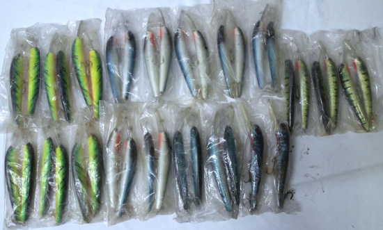 38 8" Fishing Lures with Rattles, 4 Different Colors