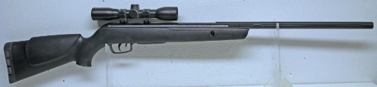 Gamo Big Cat 1250 .177 Cal. Pellet Air Rifle with 4x32 Scope in Original Box