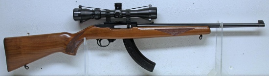 Ruger Model 10/22 Carbine Deluxe .22 LR Semi-Auto Rifle with Pursuit 3-9x32 Scope Ruger Soft Case