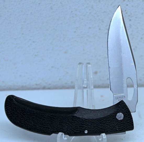 Gerber 450 E-Z Out Folding Knife...