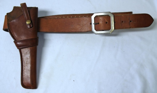 Hunter Holster and Cartridge Belt Marked 138 Med...