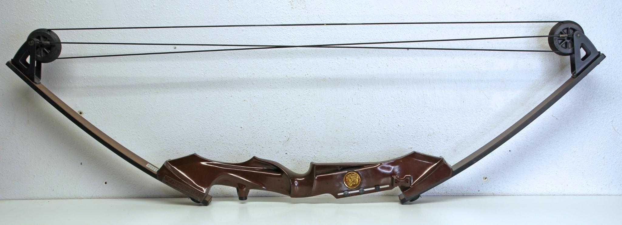 Indian Stalker Compound Bow and 10 Target Proxibid