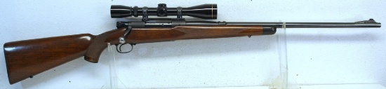 Winchester Model 70 Super Grade .30-06 Springfield Bolt Action Rifle w/Leupold 3-9x40 Scope... Mfg.