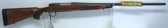 Remington Model 700 CDL "Classic Deluxe" 7 mm Rem Mag Bolt Action Rifle... 26" Barrel... Very Lightl