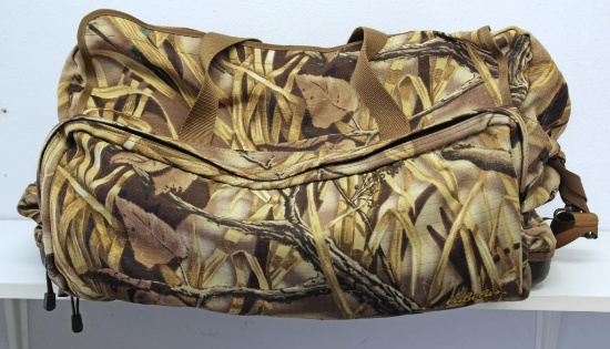 Large Cabela's Duffel Bag, Advantage Wetlands Camo, Hard Plastic Bottom...