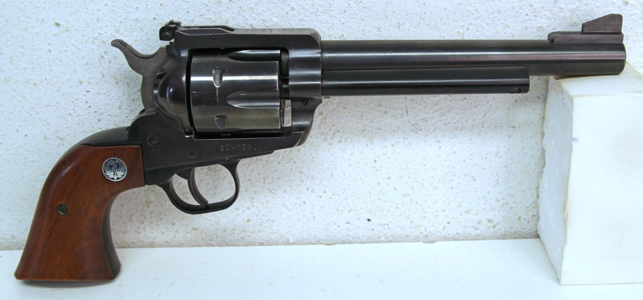 Ruger Blackhawk 357 Magnum Revolver 未発火 Ruger Old Model Blackhawk .357 Magnum Single Action Revolver