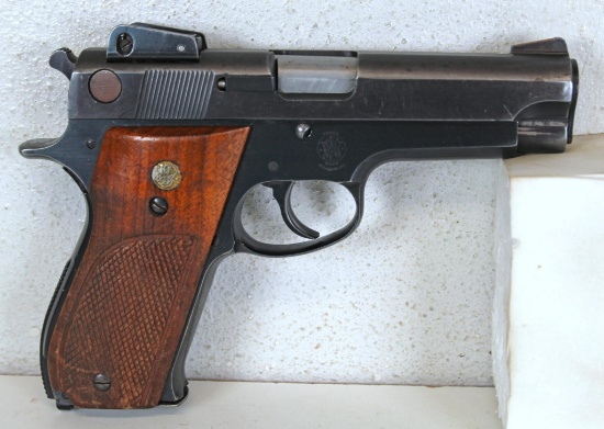 Smith & Wesson Model 539 9 mm Semi-Auto Pistol... Wear to Grips to include Splinter Left Side Bottom