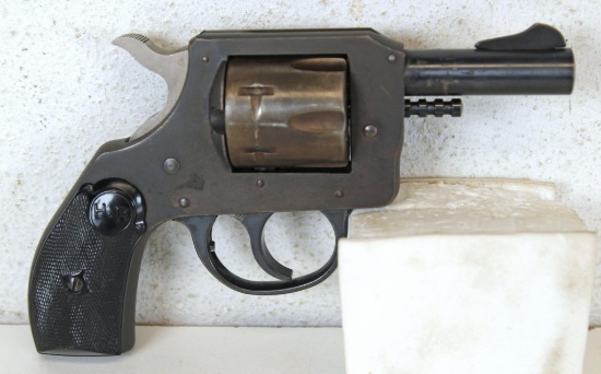 H&R Model 622 .22 LR Double Action Revolver 2 1/2" Barrel... SN#AU009567...