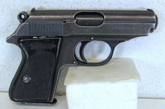 Walther Model PPK 7.65 mm Semi-Auto Pistol w/Leather Holster Extra Clip... SN#387034 K...
