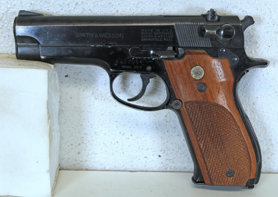 Smith & Wesson Model 39-2 9 mm Semi-Auto Pistol SN#A217064...