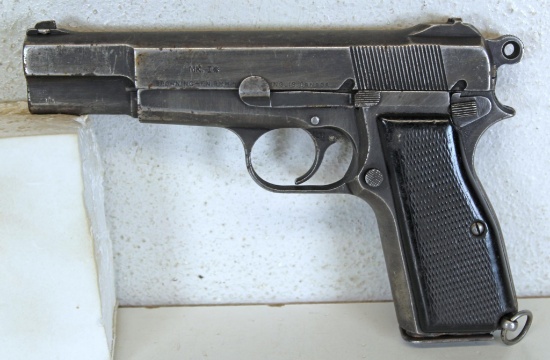 Browning-FN Inglis Canada MK I* 9 mm Hi-Power Semi-Auto Pistol SN#4T2660...