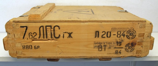Wooden Ammo Case with 2 Sealed Military Surplus 7,62x54R Spam Cans 880 Rounds...