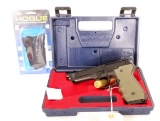 Beretta 96d Semi Auto Pistol .40 Cal W/case & Hogu
