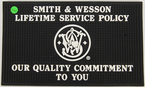 Smith & Wesson Rubber Dealer Counter Mat