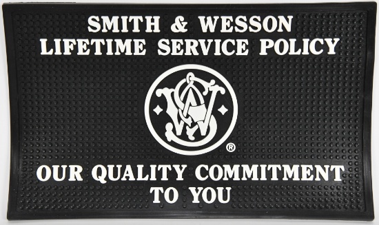 New Smith & Wesson Rubber Dealer Counter Mat