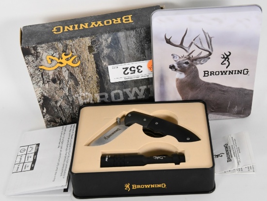 BROWNING Midway USA Light and Knife Combo Tin Set