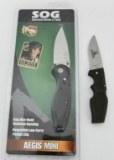 Lot of 2 Knives SOG & Gerber 500